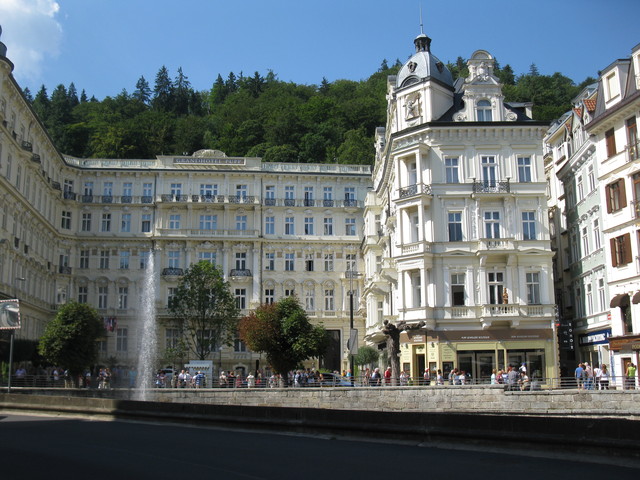 Prachtstraße in Karlovy Vary