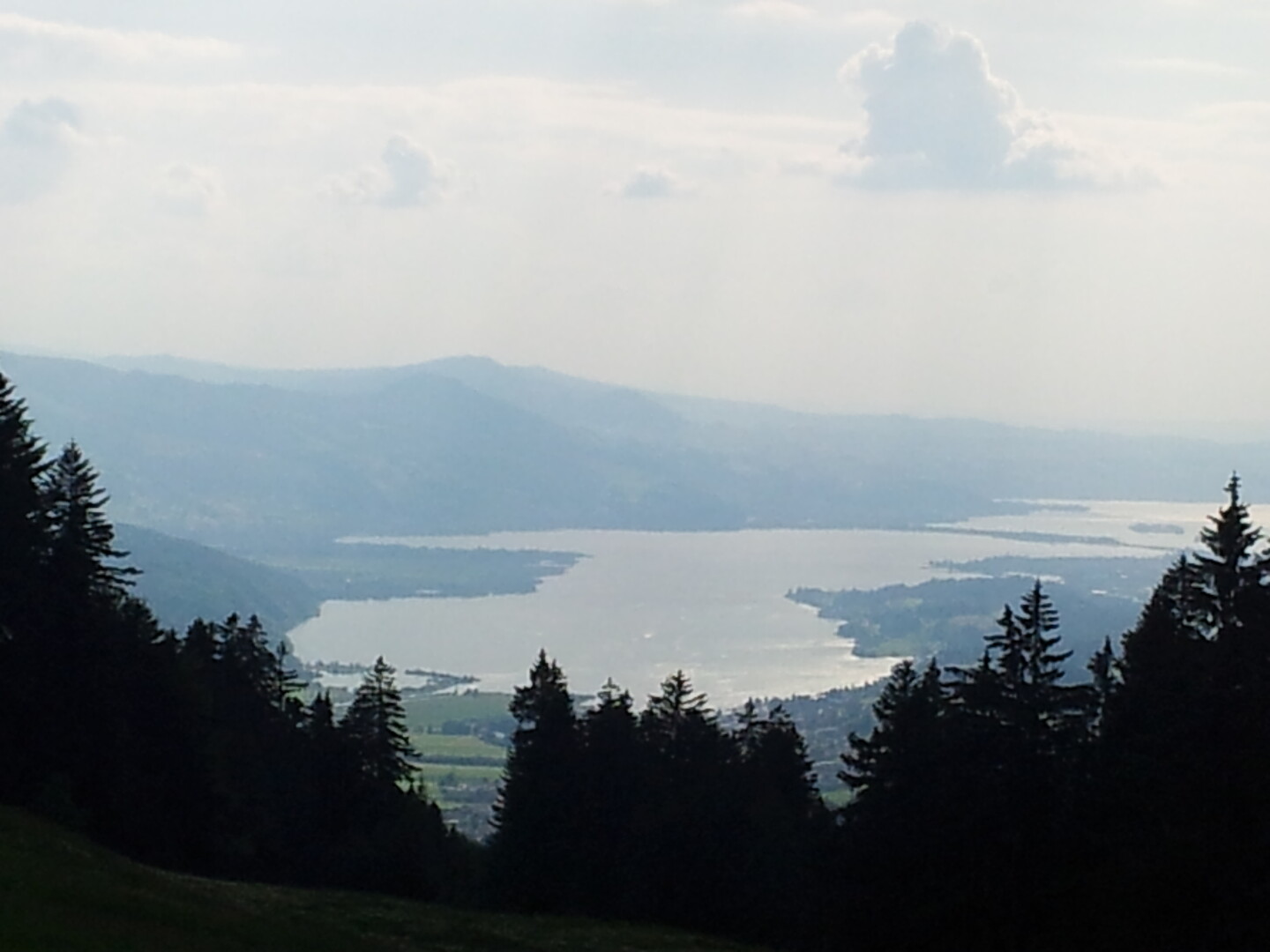 Oben. Obersee und Zürichsee