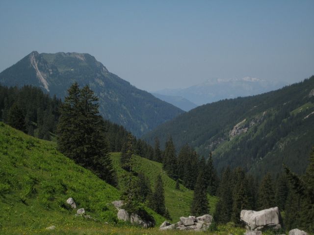 24.07.2012 Laguz-Alpe, ein Traum. Rechts in der Ferne Alpstein / Säntis