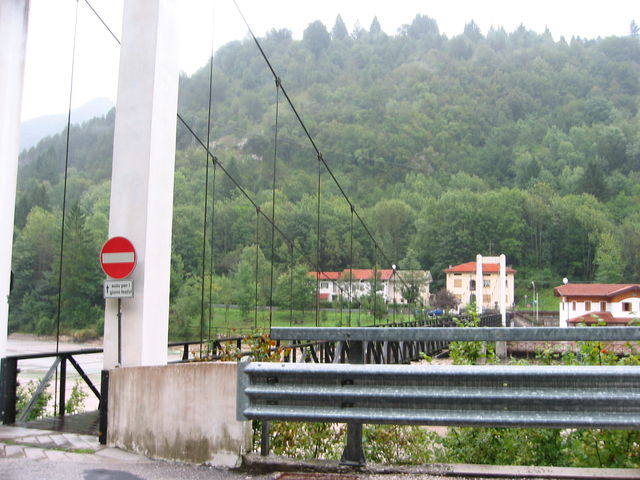 Brücke über den Lago di Barcis