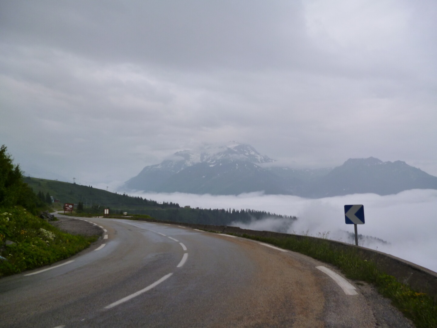 Über den Wolken am kleinen St. Bernhard Pass