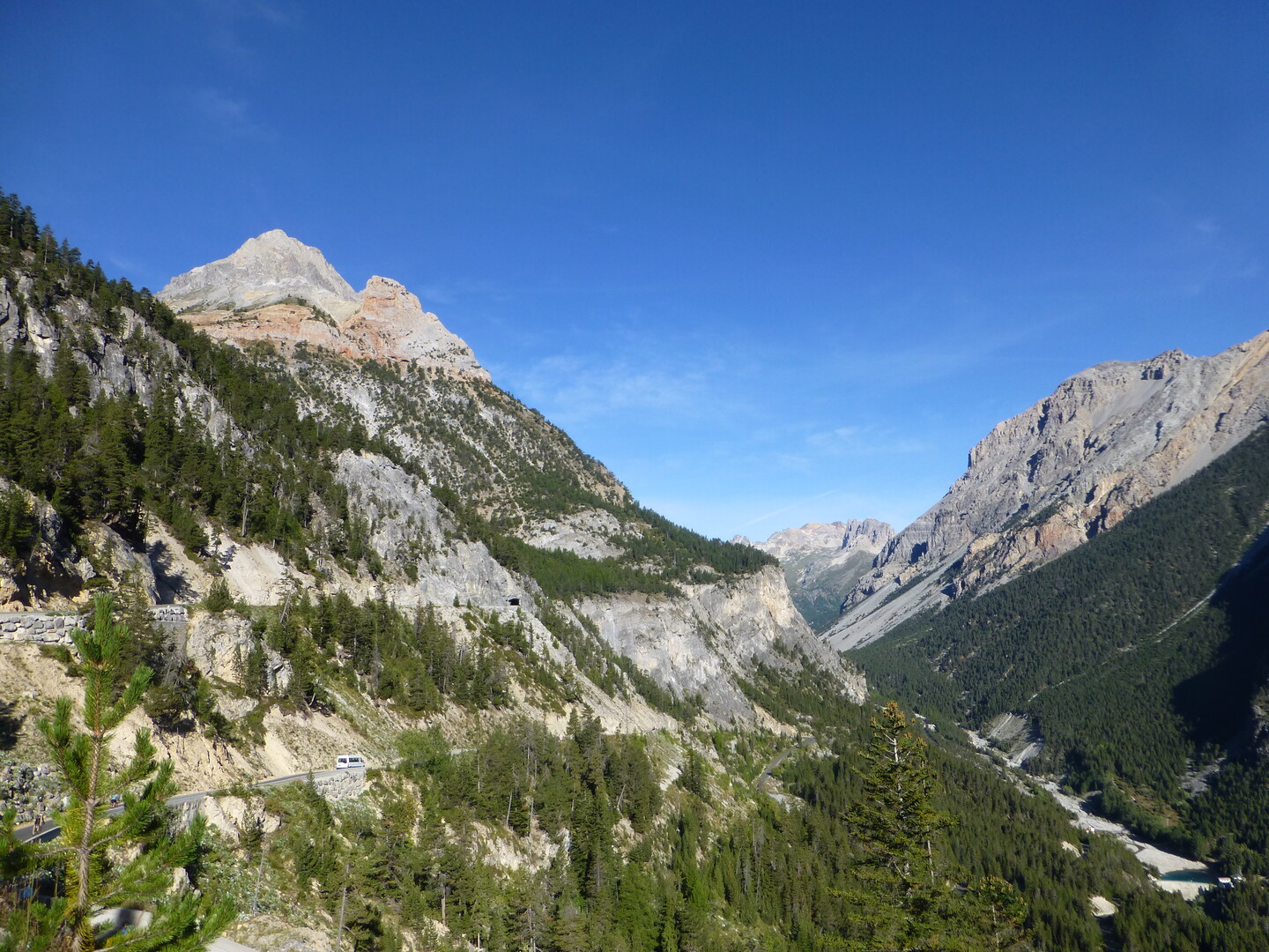 Blick vom Col de l'Echelle Richtung Piemont