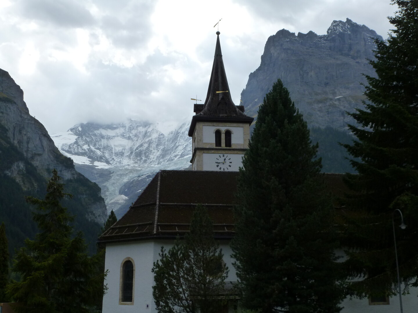 Grindelwald Kirche vor Gletscher
