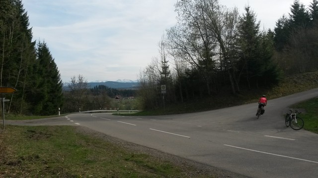 .Zwischenpasshöhe, Rampe der Südostauffahrt von Neuhaus, rechts hinauf geht es zum Kapf