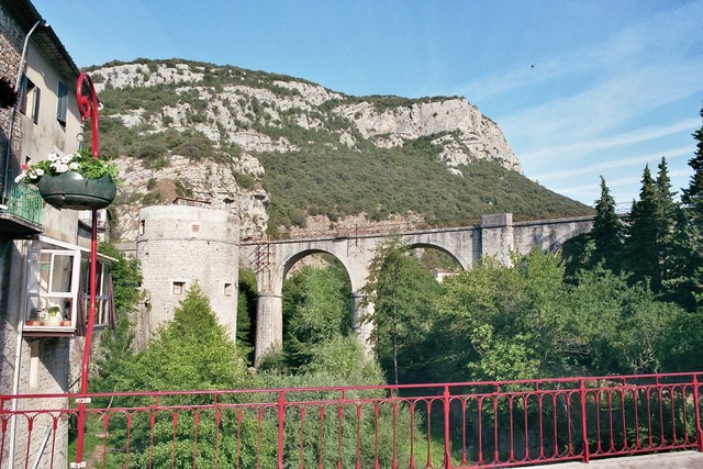 St.Hippolyte du Fort:  La Luquette (441m),  altes Eisenbahnviadukt 