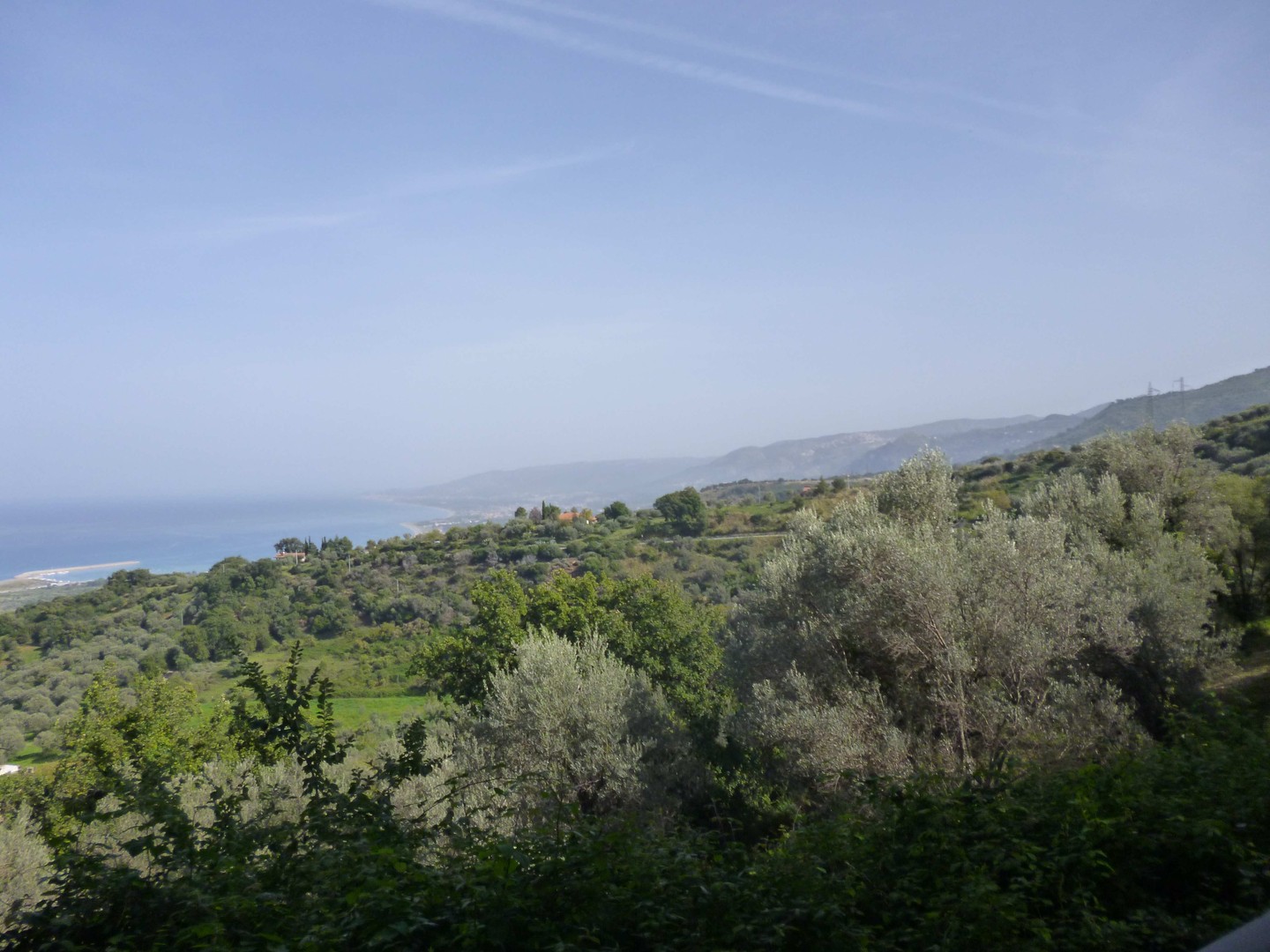 Sant\'Agata und das Ionische Meer.