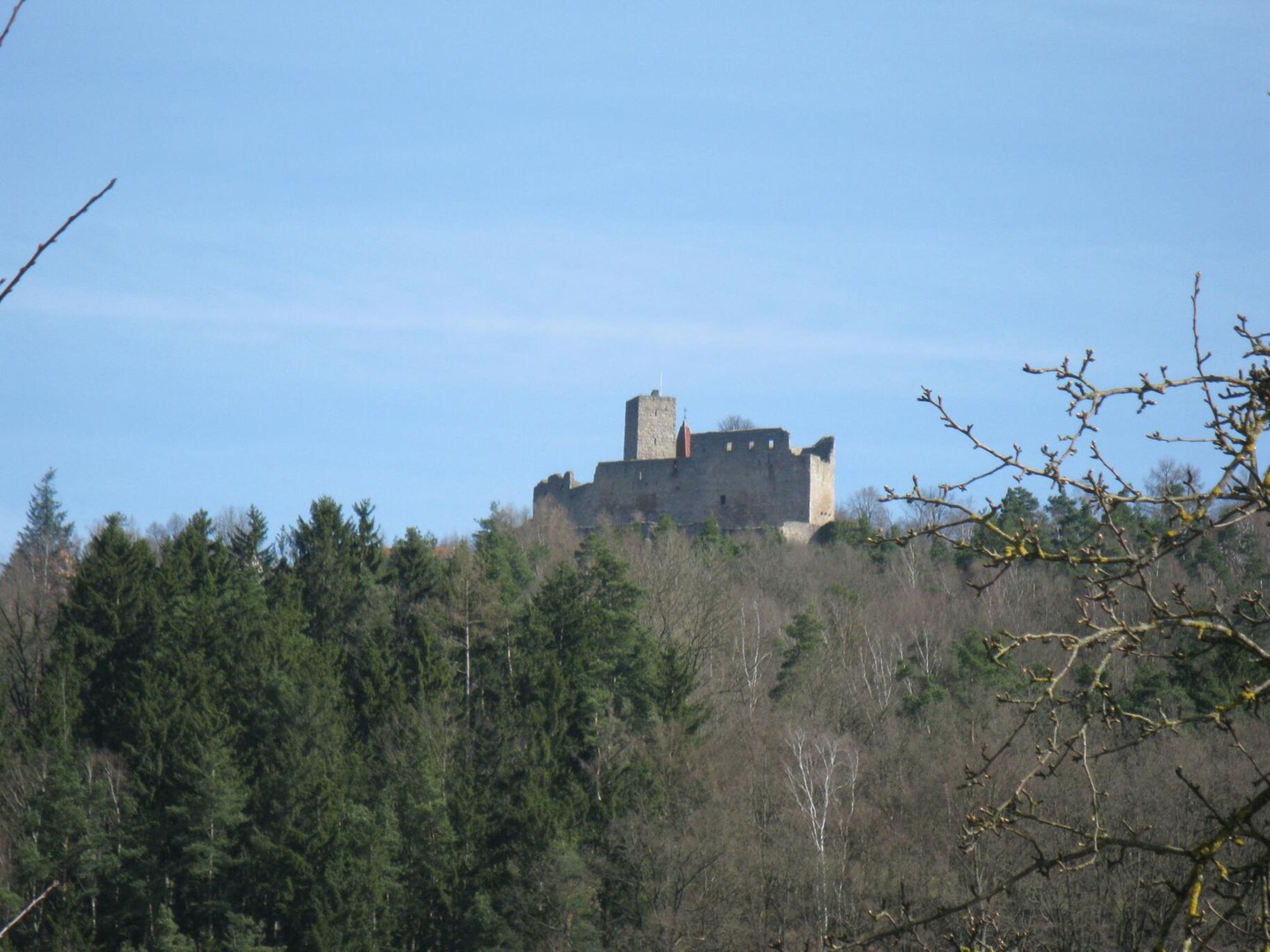 Burg Leuchtenberg von Lückenrieth aus gesehen