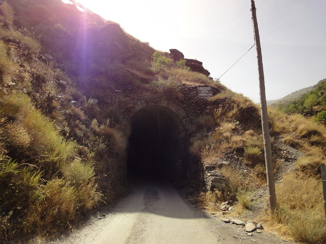 ... mit Tunnel 1 ...