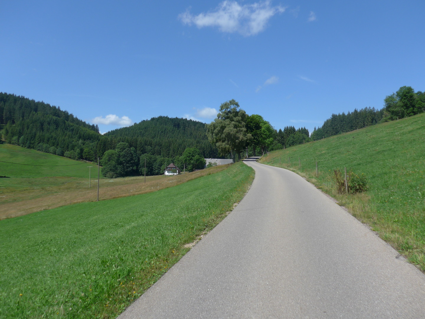 Ruhige Straße in Spriegelsbach