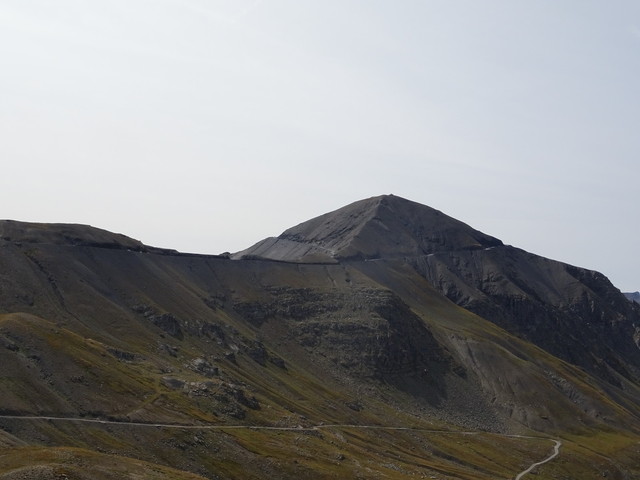 Aus Richtung Süden erreichen wir den Col de la Bonette mit der Gipfelschleife um die Cime.