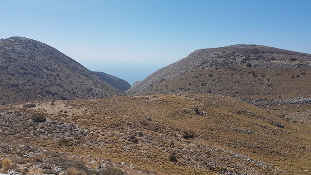 Blick von der Passhöhe nach Süden Richtung Libysches Meer.