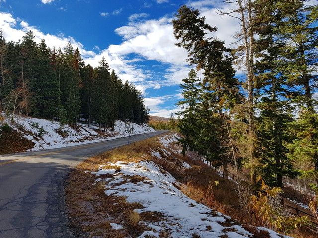 Variante über den Deer Valley Drive: Erster Schnee (17. Oktober 2018).