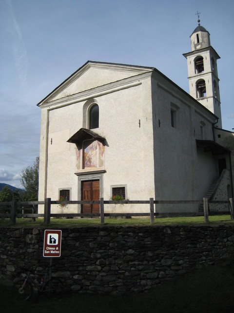 Auffahrt von Mazzo, Chiesa di San Matteo