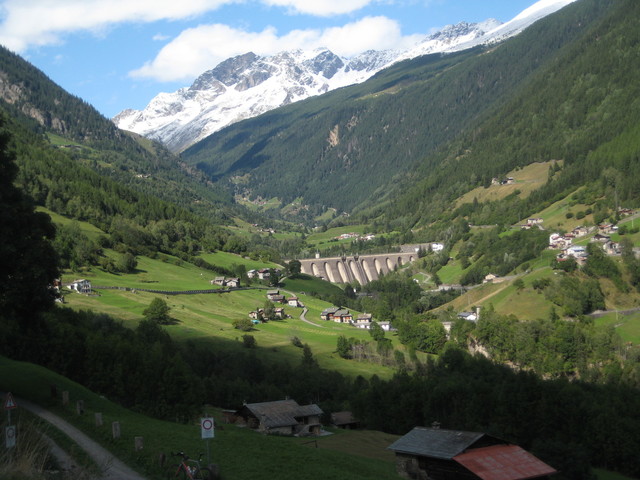 herrliches Val Grosina, Staumauer bei Fusino