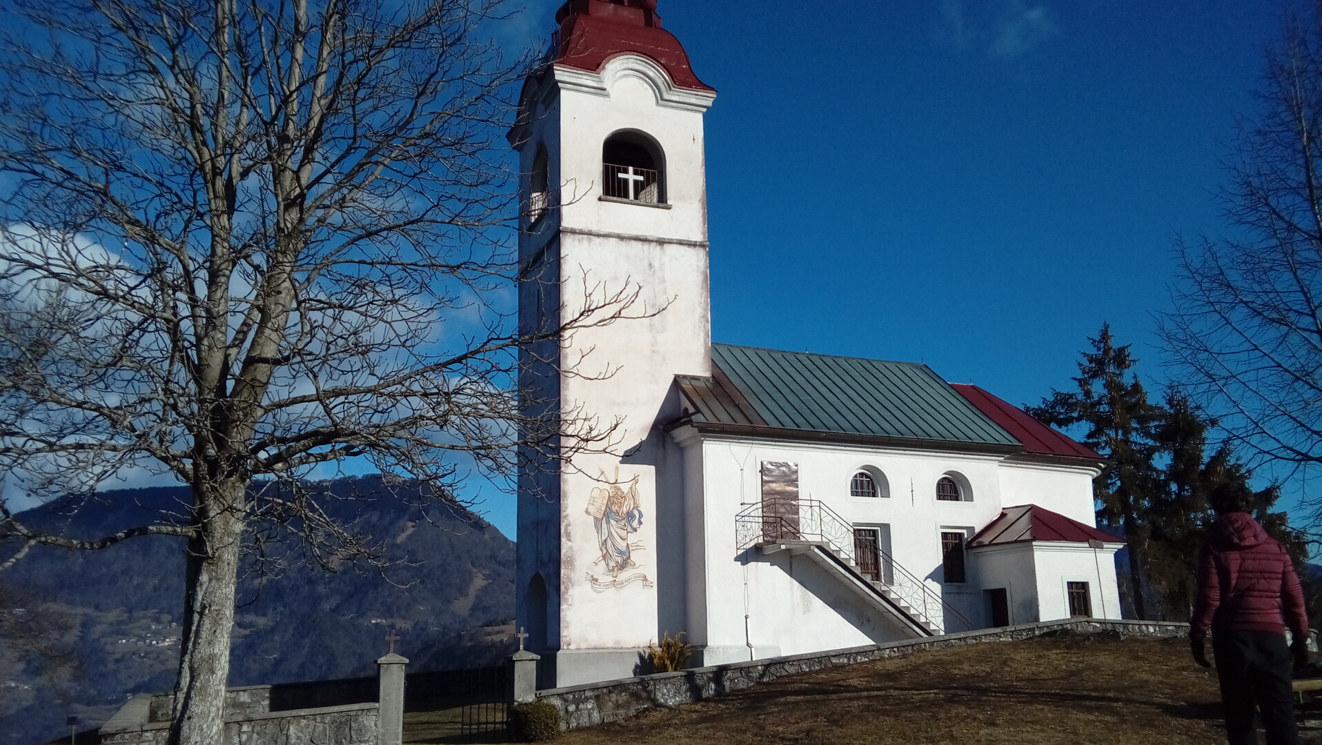 Kirche Sv. Ivan noerdlich von Šebrelje.