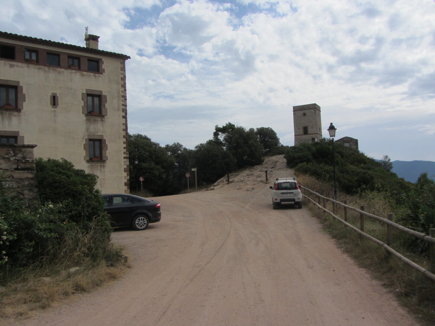Am Santuari gibt es auch einen alten Turm.