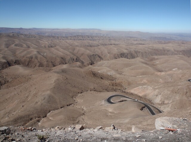 Der Blick von weiter oben auf die Atacamawüste.