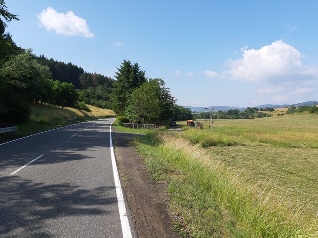 Südseite: Das Tal des Weifenbach.