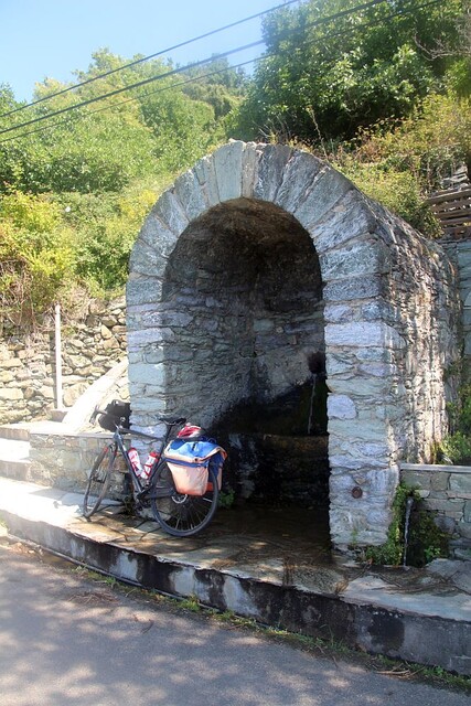 Brunnen in Bigorno