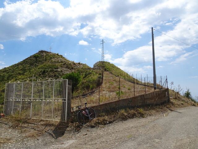 Höchster Punkt der Straße am Monte Lapa (771 m)