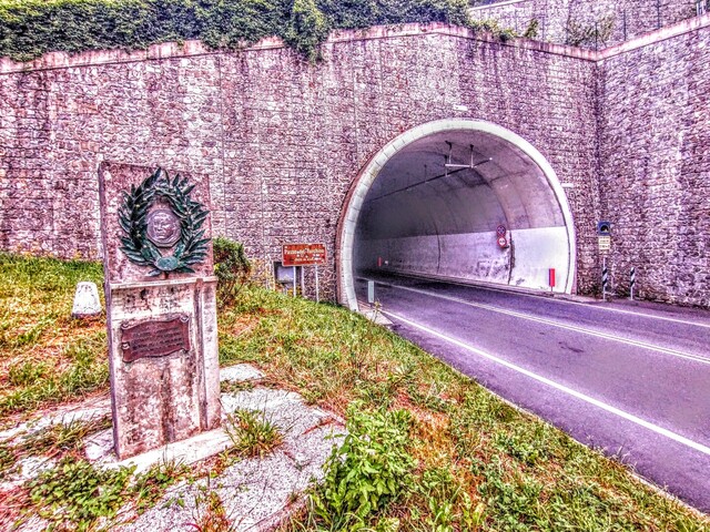 Denkmal am Tunnel (Nordseite) Constante Girardengo