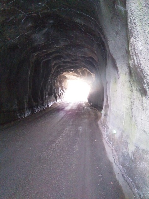 Sonnenbrille im Tunnel?