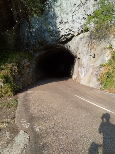 Der Tunnel von Westen