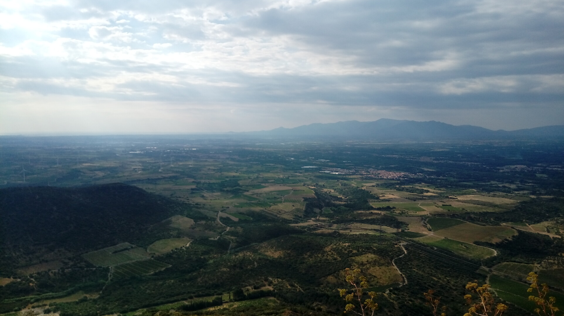 Ausblick gen Süden vom Westgipfel auf die Serra de l