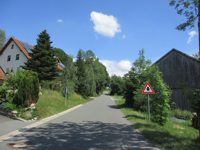 Start der NW-Auffahrt von Atzmannsberg