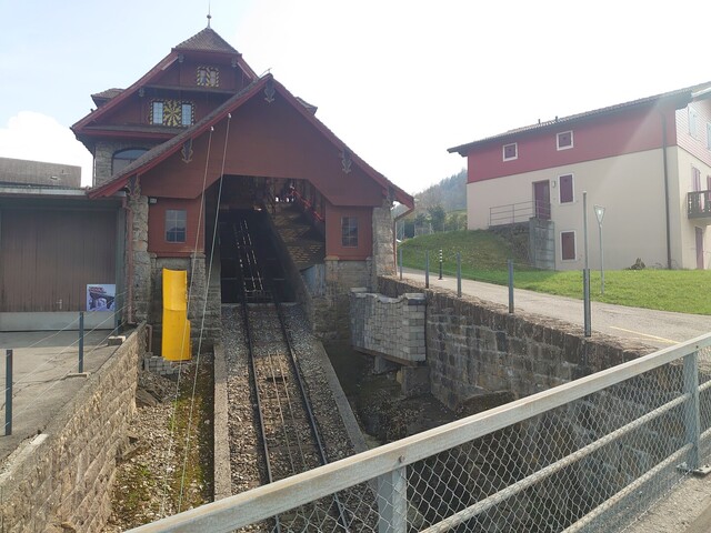 Bergstation der Zahnradbahn Seelisberg.