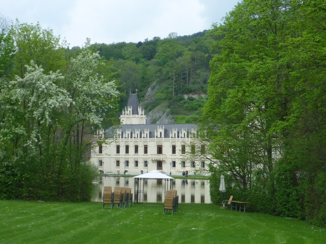 Schloss Hernstein (die Kylemore Abbey der Gutensteiner Alpen)