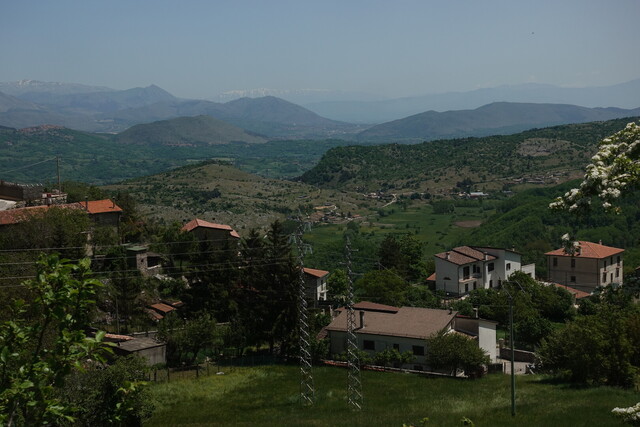Ostseite: Panoramablick bis zum Monte Amaro.