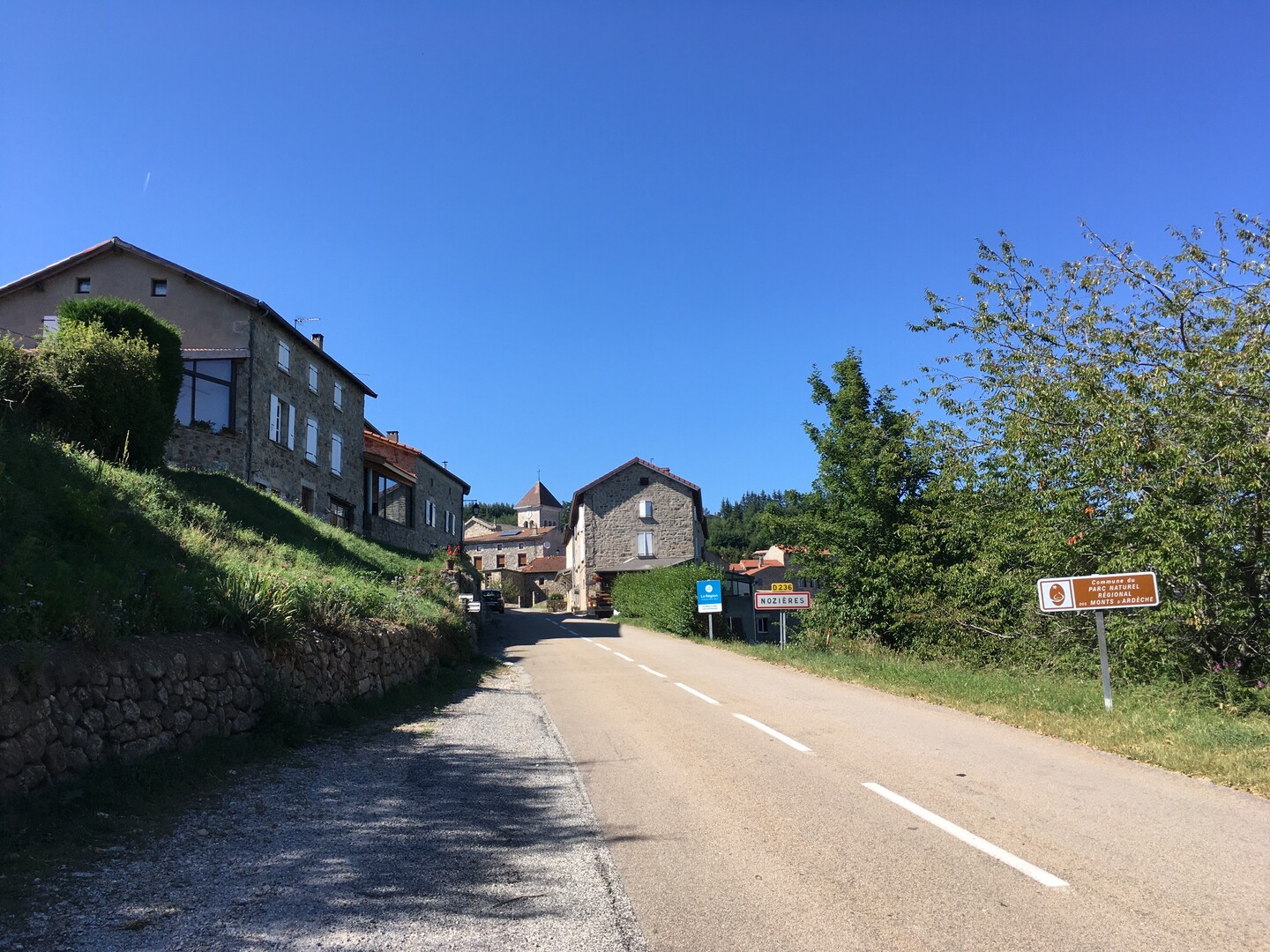 Col du Buisson (S) Ortseingang Nozières (IMG 6104).