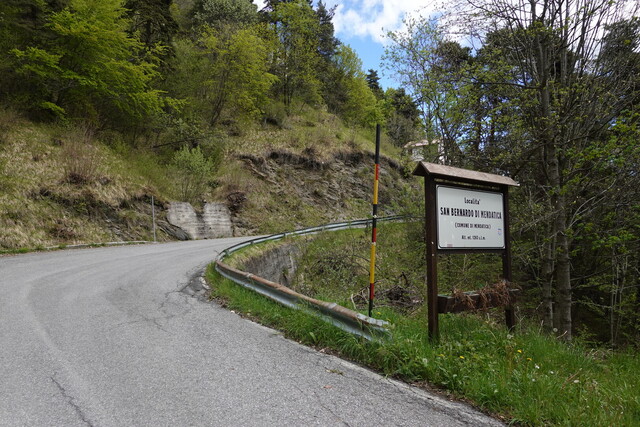 Wir erreichen die Passhöhe des Colle San Bernardo di Mendatica.