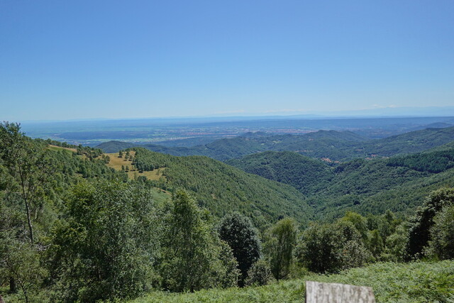Blick Richtung Süden zum Apennin und in die Ligurischen Alpen.