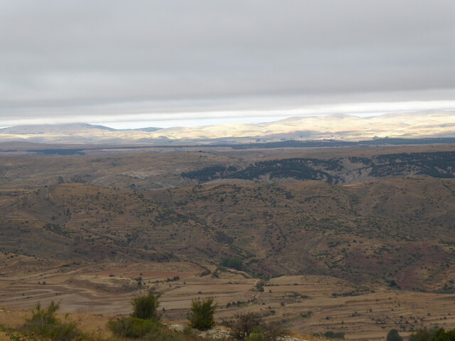 Westseite: Blick in Richtung Westen. Die Berge sind möglicherweise die Sierra de Javalambre.
